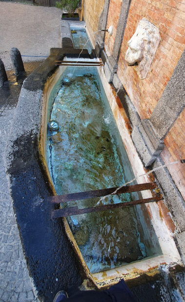 Carbognano, Fontana Nova also called 'O Mascherò”