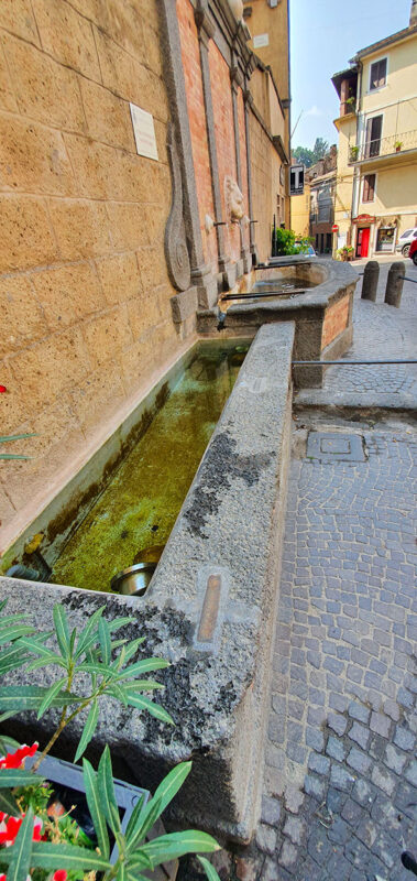 Carbognano, Fontana Nova also called 'O Mascherò”