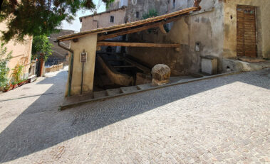 Carbognano, Castle wash-house
