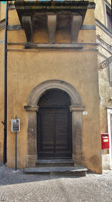 Carbognano, Municipal palace, The "Conocchia" staircase