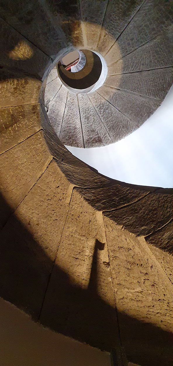 Carbognano, scala monumentale della "Conocchia" o della "Lumaca"