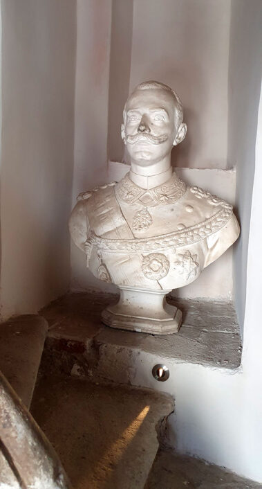 Carbognano, Municipal palace, The "Conocchia" staircase